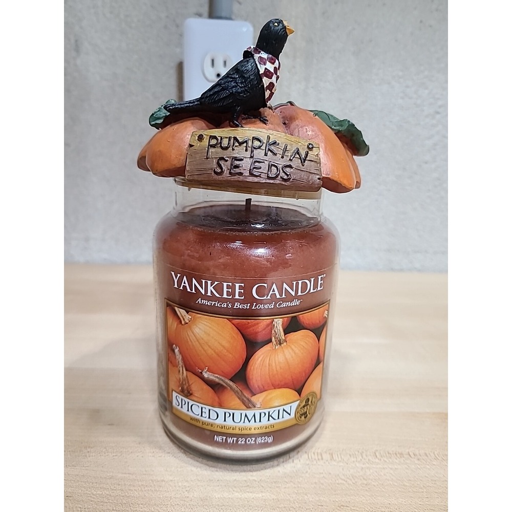 Kathy Hatch Yankee Candle Spiced Pumpkin 22 oz Jar Candle Topper 2002 Seeds Bird